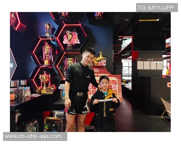 吴振宇与波茨激战正酣谁将成为新一代拳坛霸主的争夺战